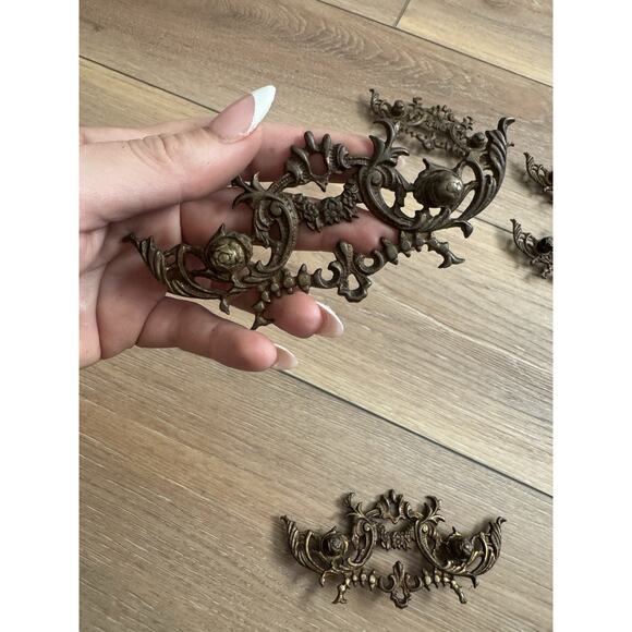 5 Antique French Provencial Brass Drawer Backplates Ornate Rococo Hardware READ - Picture 5 of 9